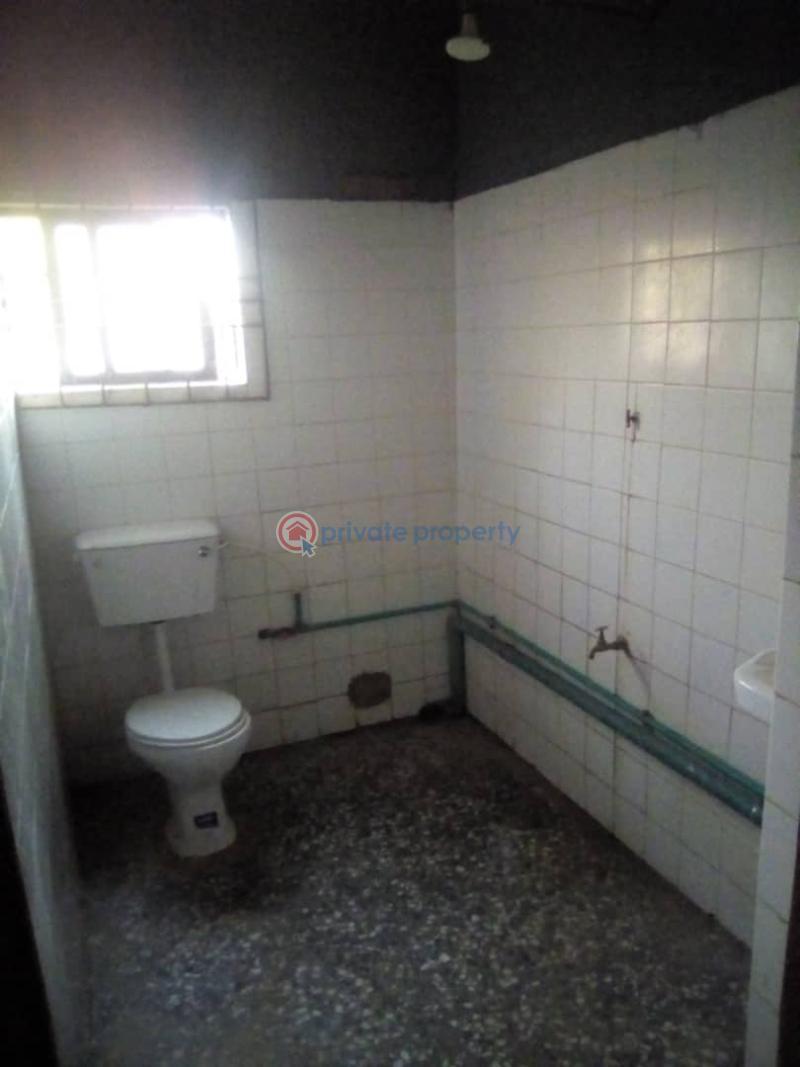 3 bedroom Self Contain For Rent At The Back Of Abbey Lincon Filling Station Ibadan Oyo - 7