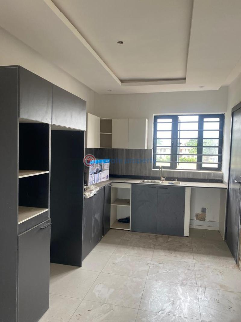3 bedroom Flat & Apartment For Sale Yaba Lagos - 3