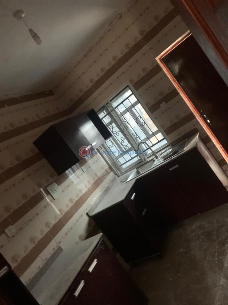 3 bedroom Flat & Apartment For Rent Alaaka Area, Elebu, Oluyole Extension Ibadan Oyo - 5
