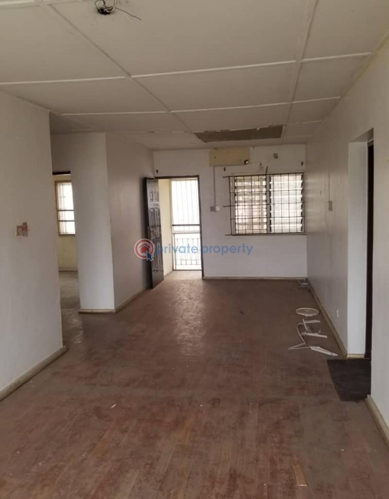 For rent 3 bedroom Flat & Apartment Obanikoro Shomolu Lagos (PID