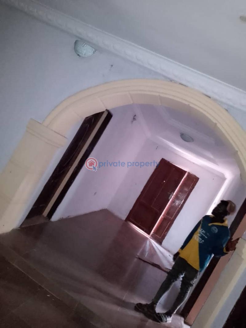 3 bedroom Flat & Apartment For Rent Adegbayi Area Alakia Ibadan Oyo - 0