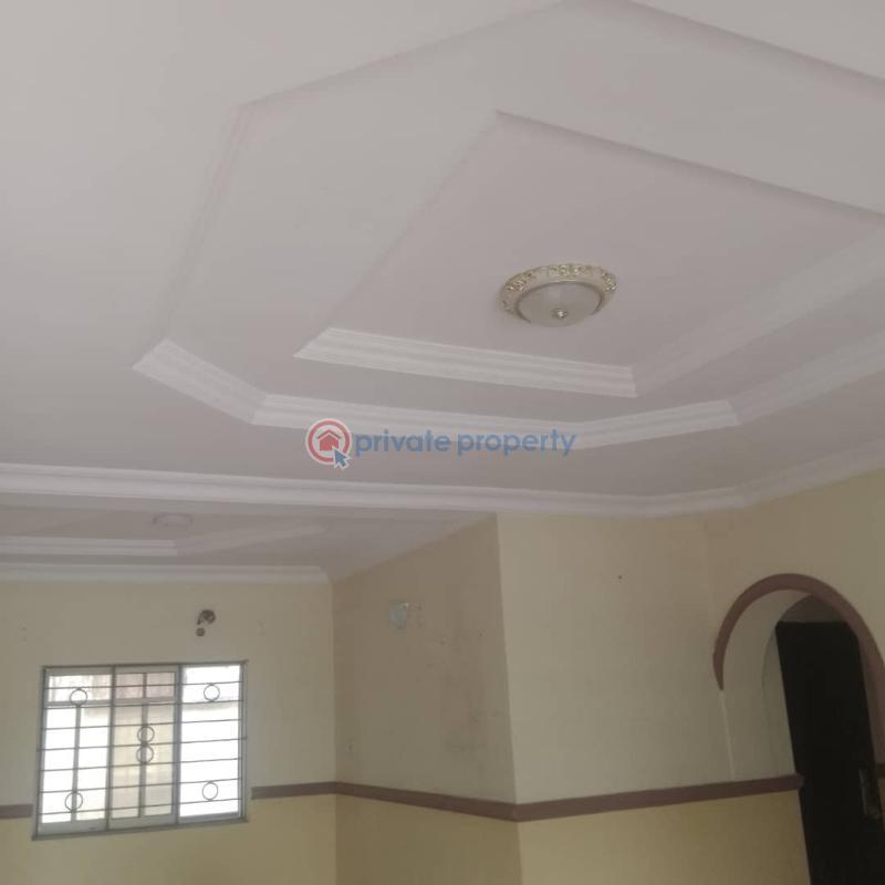 For rent 3 bedroom Flat & Apartment Aviation Estate Mafoluku Oshodi