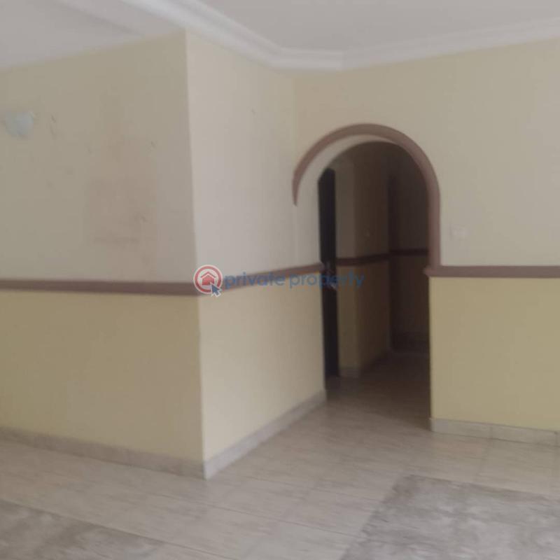 For rent 3 bedroom Flat & Apartment Aviation Estate Mafoluku Oshodi