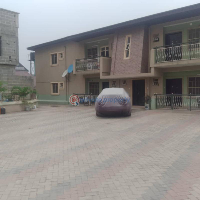 For rent 3 bedroom Flat & Apartment Aviation Estate Mafoluku Oshodi