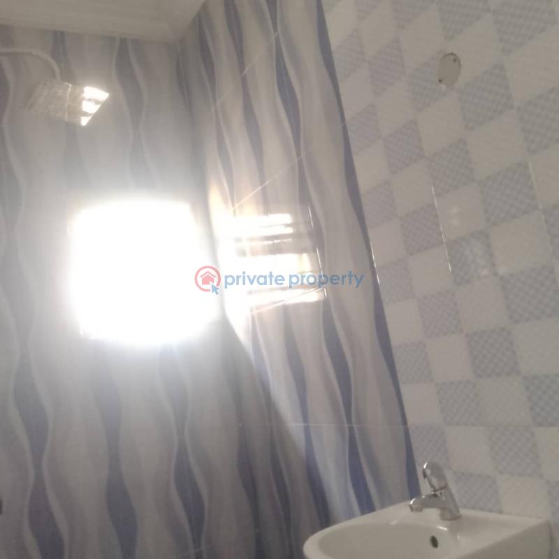 For rent 3 bedroom Flat & Apartment Aviation Estate Mafoluku Oshodi