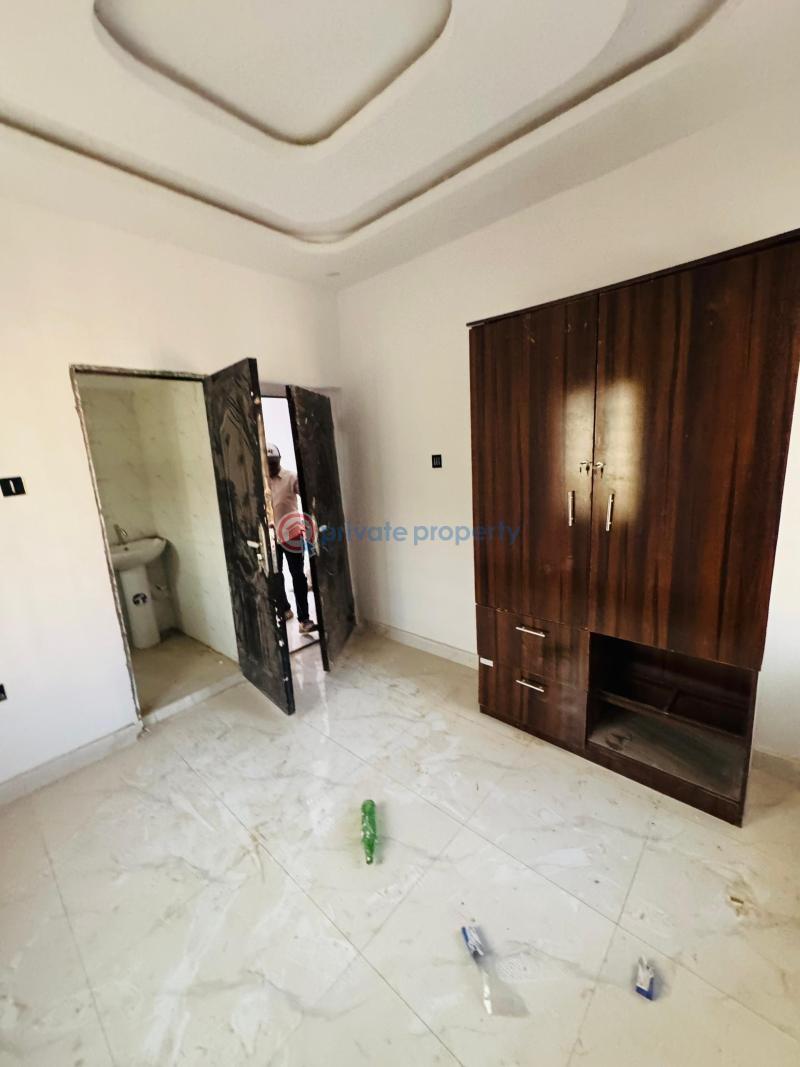 3 bedroom Self Contain For Rent Road 216, Ikolaba Gra. Ibadan Oyo - 7