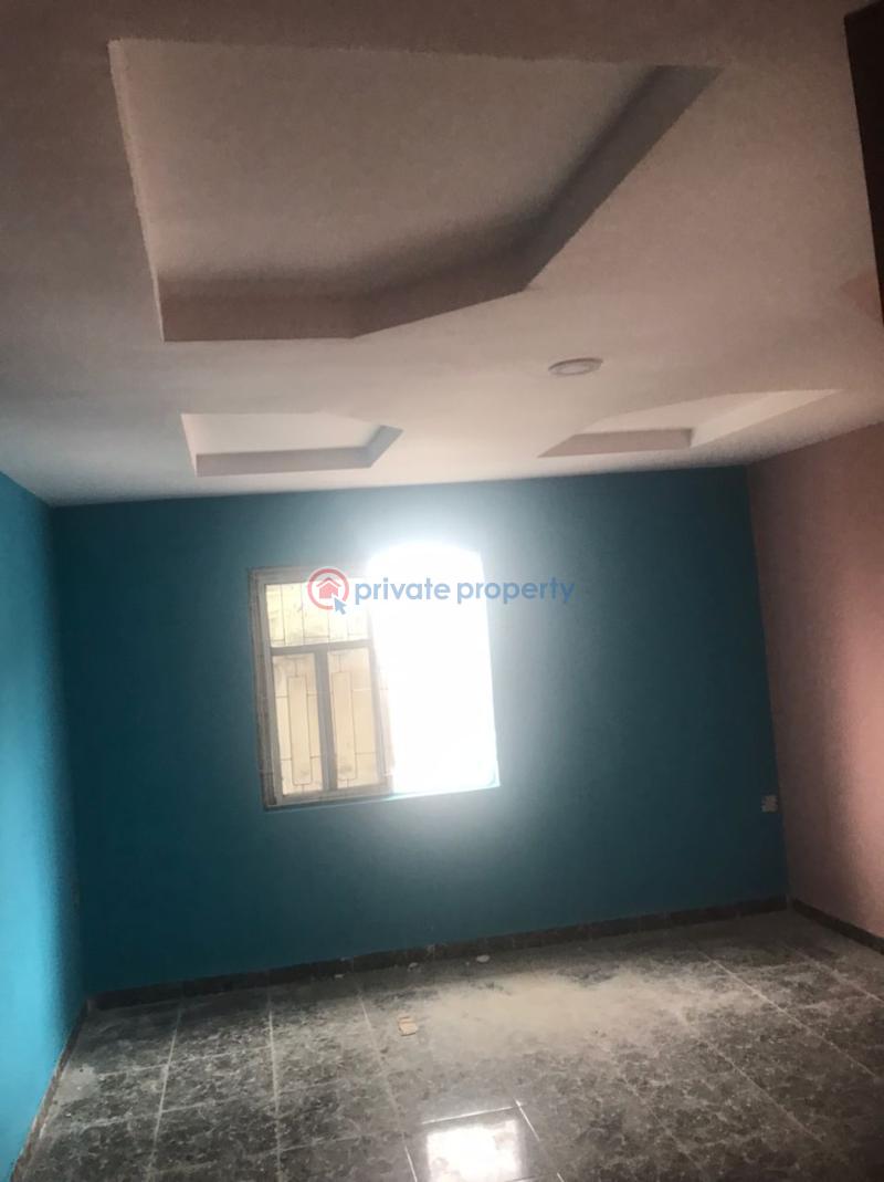 3 bedroom Block Of Flats For Rent Orogun Ui, Ibadan Ibadan Oyo - 1