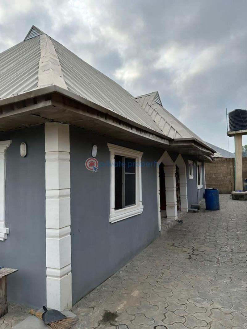 3 bedroom Flat & Apartment For Sale Erunmu Town Oke Ado Ibadan Oyo - 7