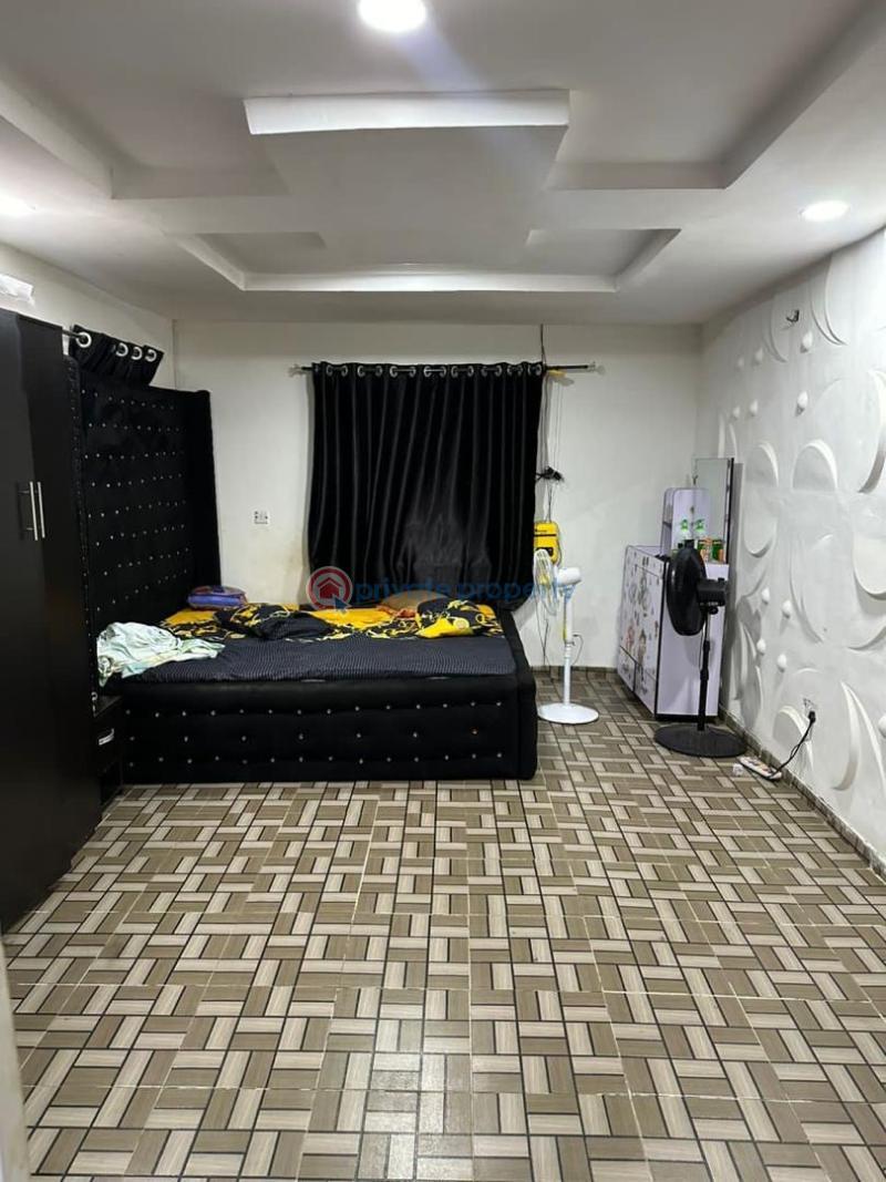 3 bedroom Flat & Apartment For Sale Erunmu Town Oke Ado Ibadan Oyo - 2