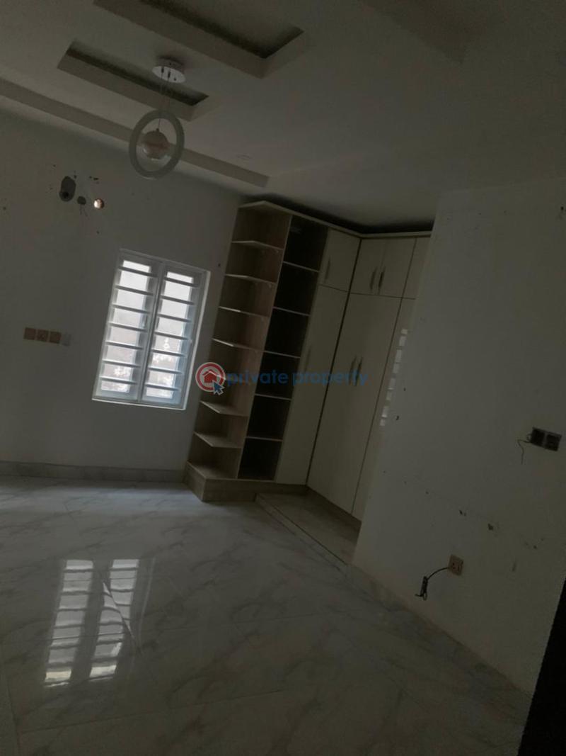 3 bedroom Block Of Flats For Rent Alaaka, Elebu Akala Express Ibadan Oyo - 1