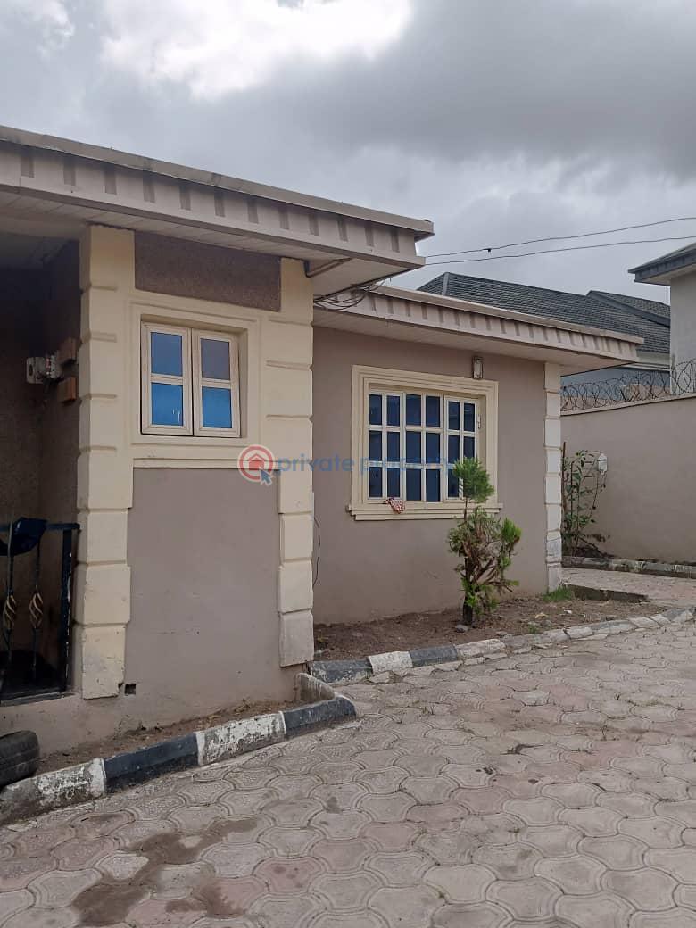 3 bedroom Flat & Apartment For Rent Ibadan Oyo - 1
