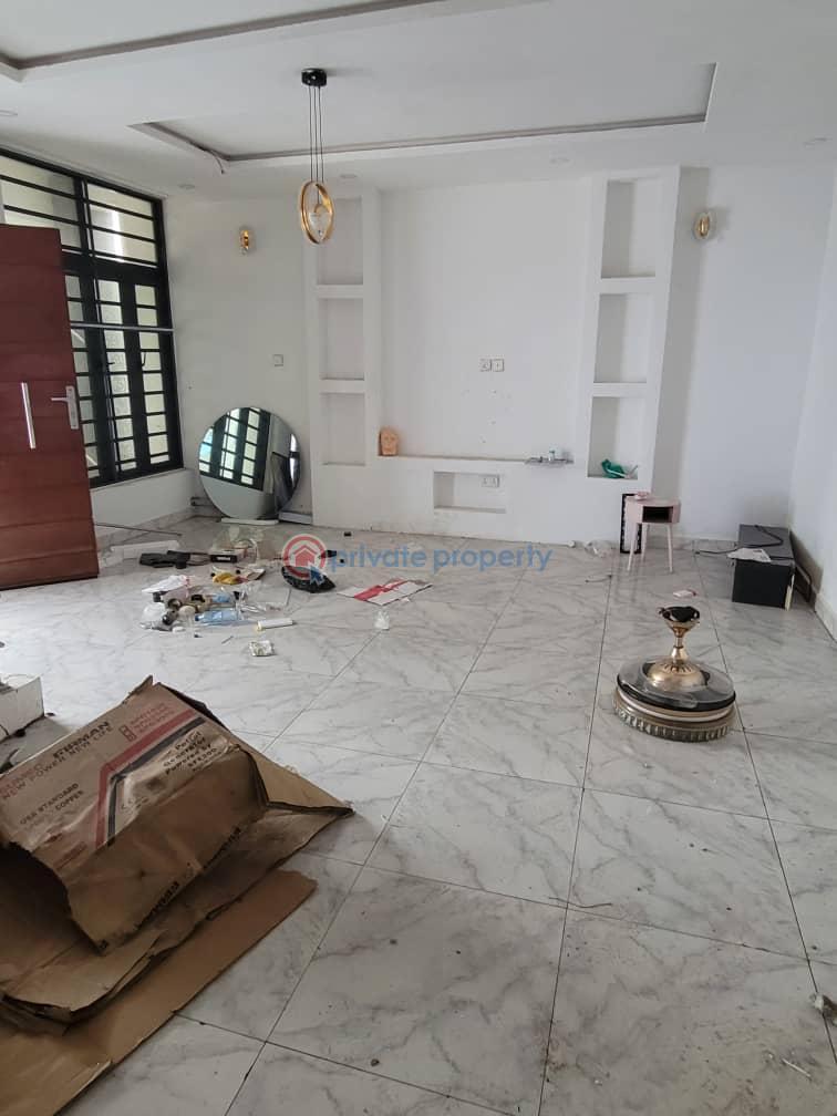 3 bedroom Terraced Duplex For Rent Ologolo Lekki Lekki Phase 2 Lagos - 1