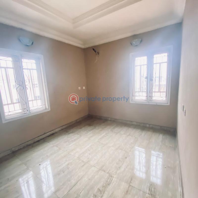 3 bedroom Flat & Apartment For Rent Alagomeji Axis Alagomeji Yaba Lagos - 2