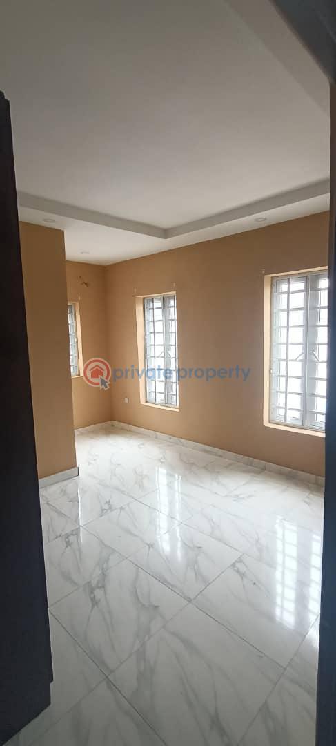 3 bedroom Flat & Apartment For Sale Off Queens Street ,casino Yaba Lagos - 5