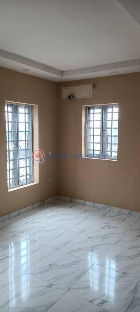 3 bedroom Flat & Apartment For Sale Off Queens Street ,casino Yaba Lagos - 9