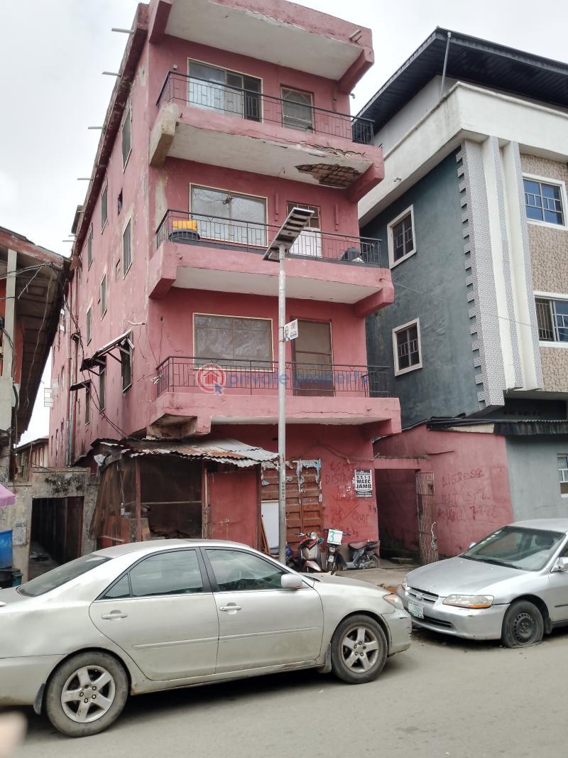 3 bedroom House For Sale Ayilara Street Ojuelegba Surulere Lagos - 3