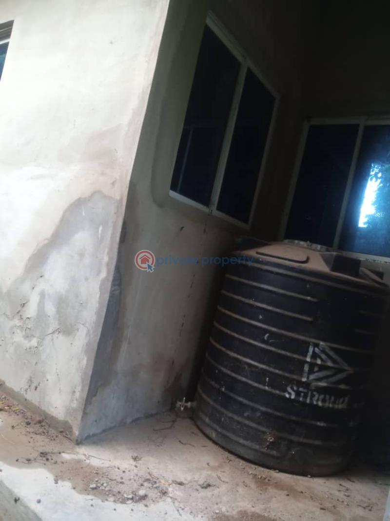 Flat & Apartment For Sale Aba Odan Alakia Off Iwo Road Ibadan Oyo - 8