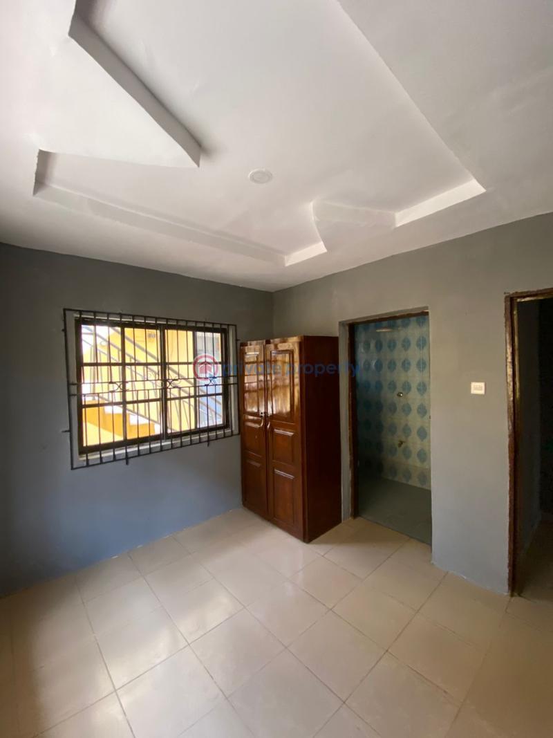 3 bedroom House For Rent T Exclusive Side Ibadan Oyo - 2