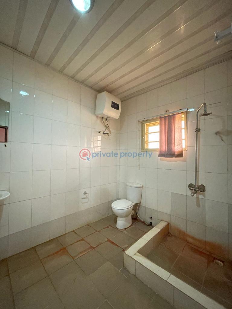 10 bedroom Commercial Property For Sale Omolayo / Alegongo Estate Akobo Ibadan Oyo - 2