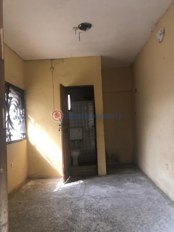 3 bedroom Flat & Apartment For Rent Yaba Lagos - 6