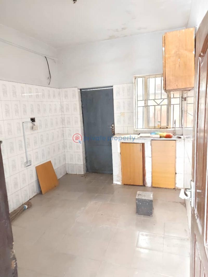 3 bedroom Flat & Apartment For Rent Shadua Estate Sholuyi Gbagada Gbagada Lagos - 3