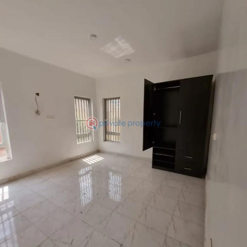 3 bedroom Flat & Apartment For Rent Off Censors Market, Bode Thomas Surulere Lagos - 4