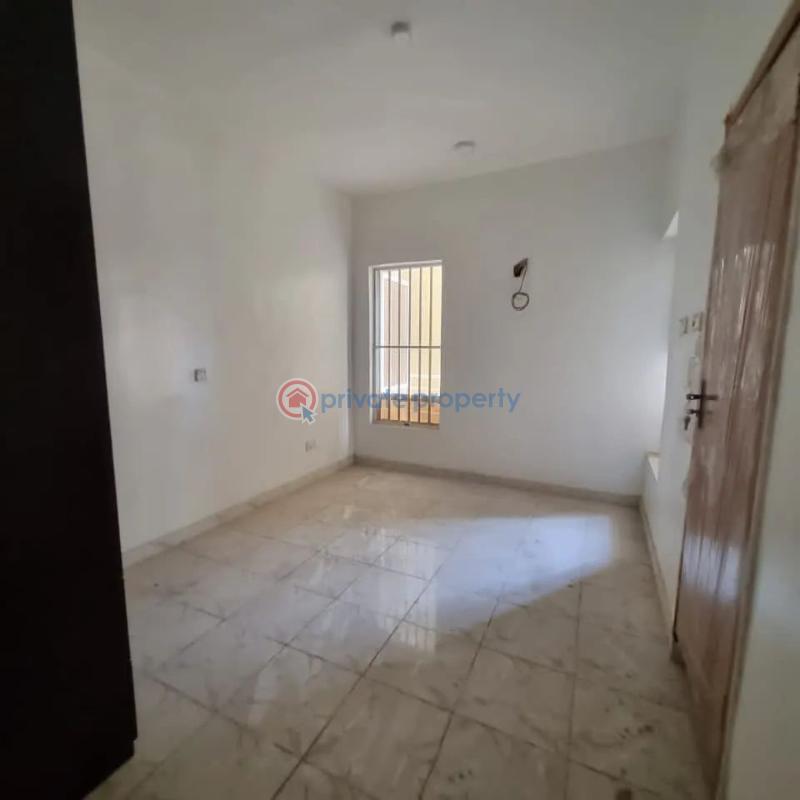 3 bedroom Flat & Apartment For Rent Off Censors Market, Bode Thomas Surulere Lagos - 1