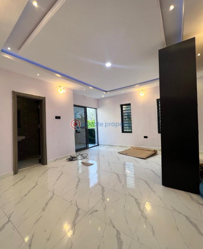 3 bedroom Terraced Duplex For Sale Yaba Tech Quarters Jibowu Yaba Lagos - 2