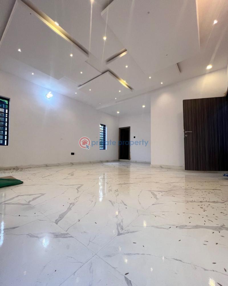 3 bedroom Terraced Duplex For Sale Yaba Tech Quarters Jibowu Yaba Lagos - 6