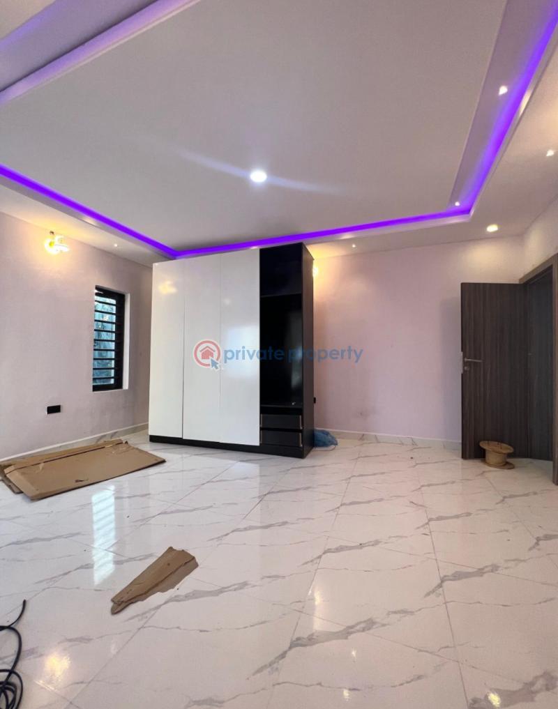 3 bedroom Terraced Duplex For Sale Yaba Tech Quarters Jibowu Yaba Lagos - 10