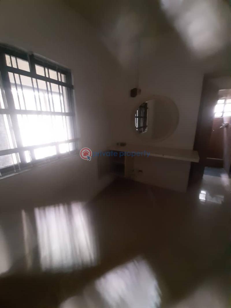 Flat & Apartment For Rent Dan Ogbeide Close Lekki Phase 1 Lagos - 3