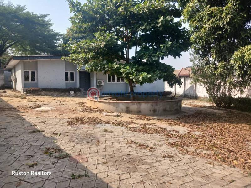 5 bedroom Detached Bungalow For Sale Agodi Gra Agodi Ibadan Oyo - 1