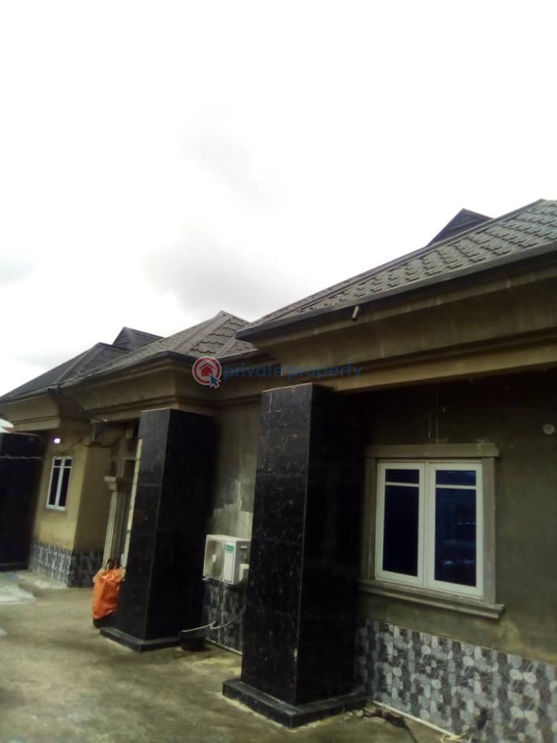 3 bedroom House For Sale Sabo Road Sabo Yaba Lagos - 3