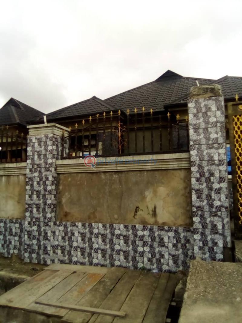 3 bedroom House For Sale Sabo Road Sabo Yaba Lagos - 5