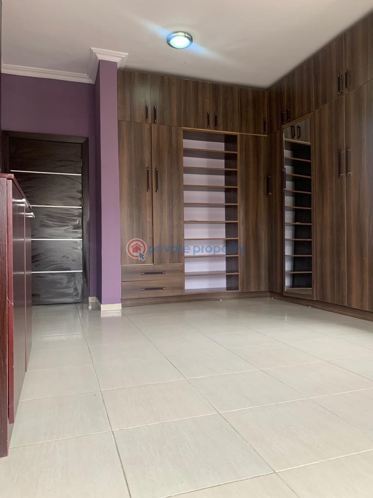 3 bedroom House For Rent Bode Thomas Surulere Lagos - 1