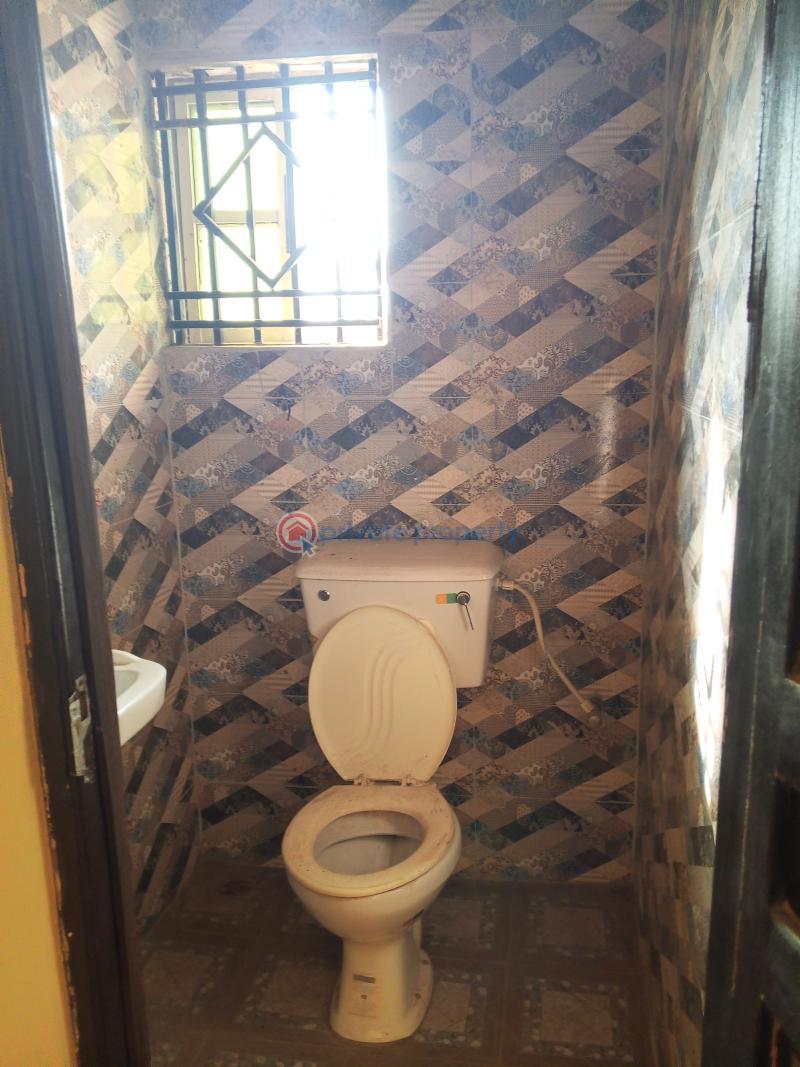 3 bedroom Block Of Flats For Rent Adesan Mowe Ogun area  - 5