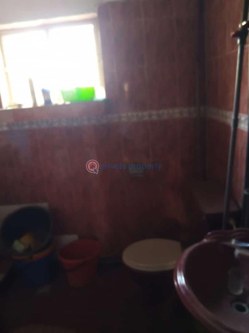 3 bedroom Flat & Apartment For Sale Lsdpc Estate Iponri Surulere Lagos - 4