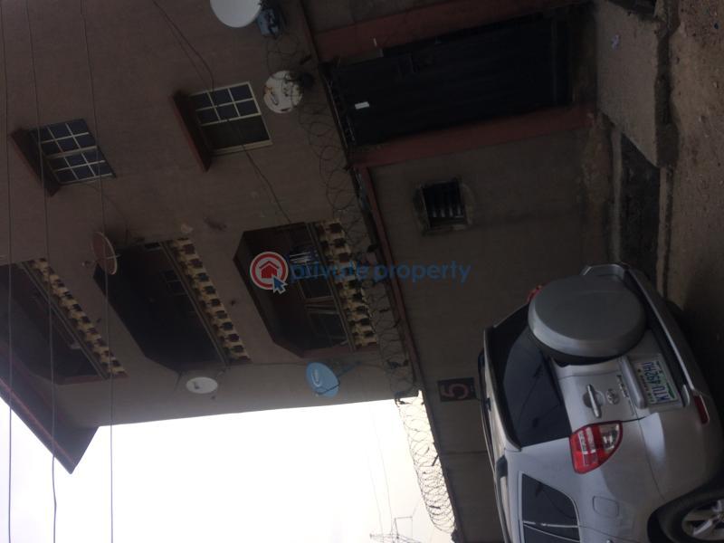 3 bedroom Flat & Apartment For Rent Kehinde Street Off Fehintola Giwa Street Via Adetola Road Cele Aguda Bus Stop Surulere Lagos - 3