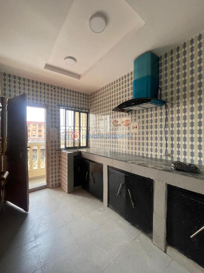 House For Rent Adelabu Surulere Lagos - 11