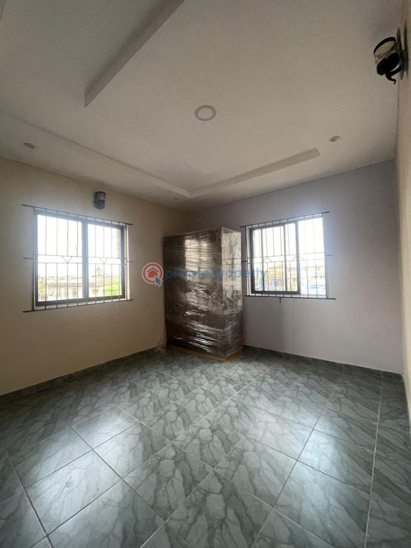 House For Rent Adelabu Surulere Lagos - 3