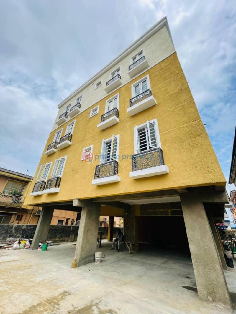 Shared Apartment For Sale Onike Yaba Lagos - 0