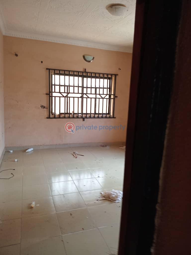 3 bedroom Detached Bungalow For Rent Peluseriki Ireakari Estate Akala Express Akala Express Ibadan Oyo - 6