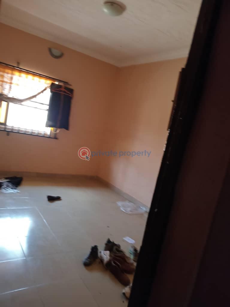 3 bedroom Detached Bungalow For Rent Peluseriki Ireakari Estate Akala Express Akala Express Ibadan Oyo - 5