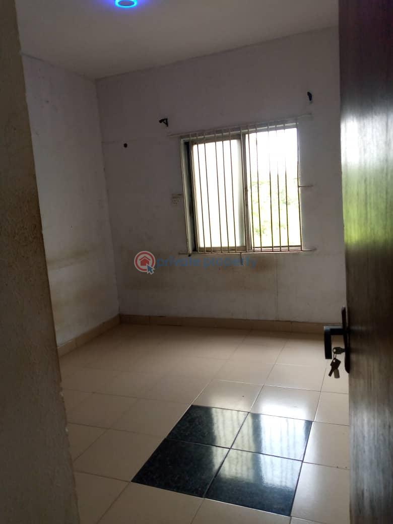 3 bedroom Flat & Apartment For Rent Oyadiron Axis Sabo Yaba Lagos - 1