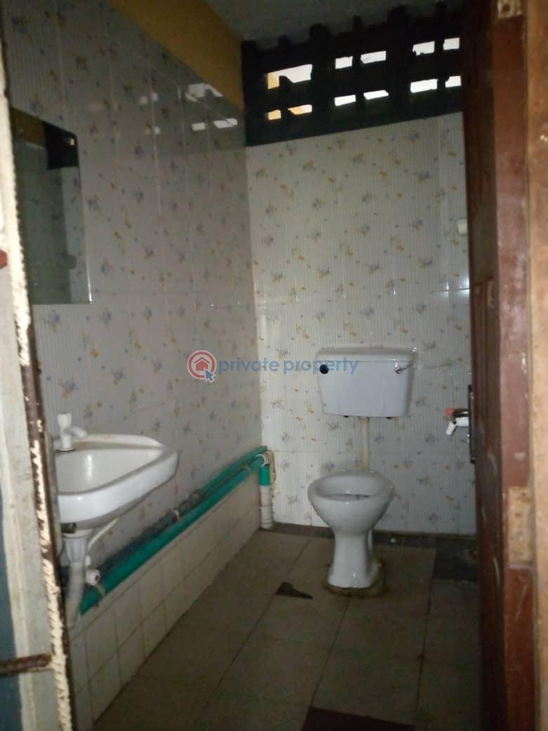 3 bedroom Flat & Apartment For Rent Oyadiron Axis Sabo Yaba Lagos - 3