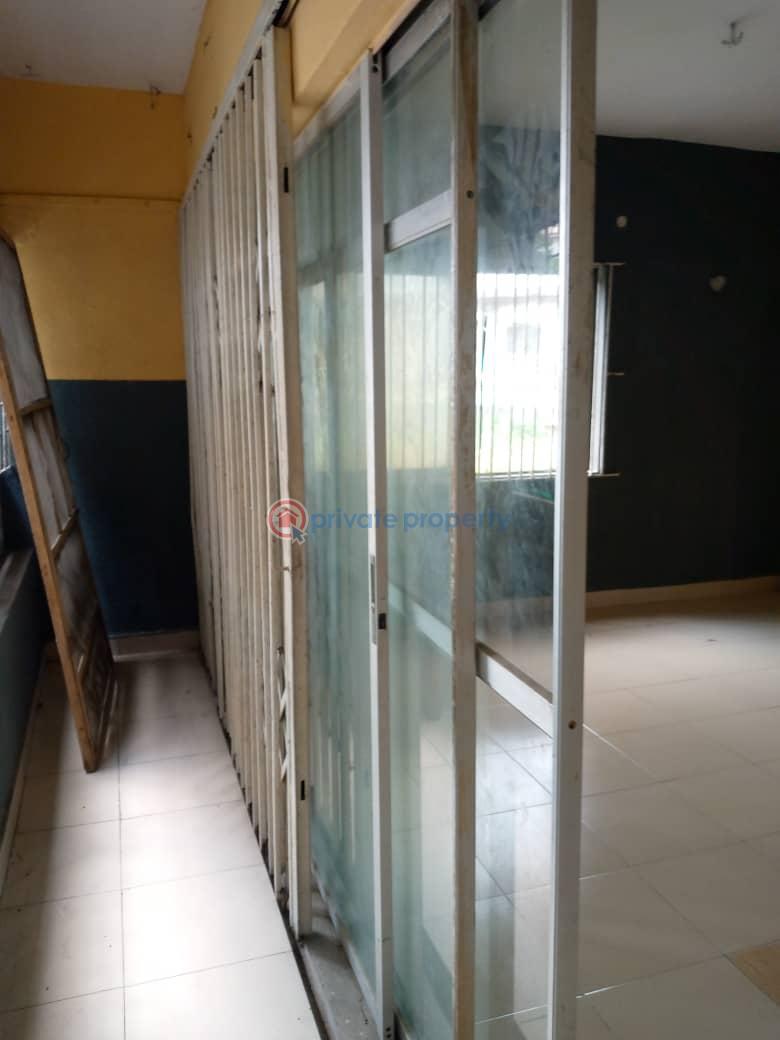 3 bedroom Flat & Apartment For Rent Oyadiron Axis Sabo Yaba Lagos - 6