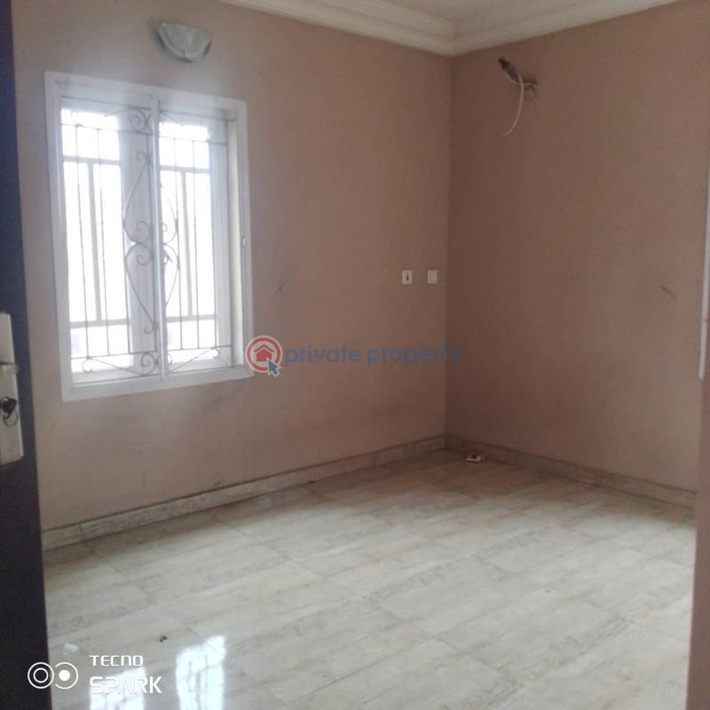 3 bedroom Flat & Apartment For Rent Off Akinwunmi Street, Alagomeji Yaba Lagos - 1