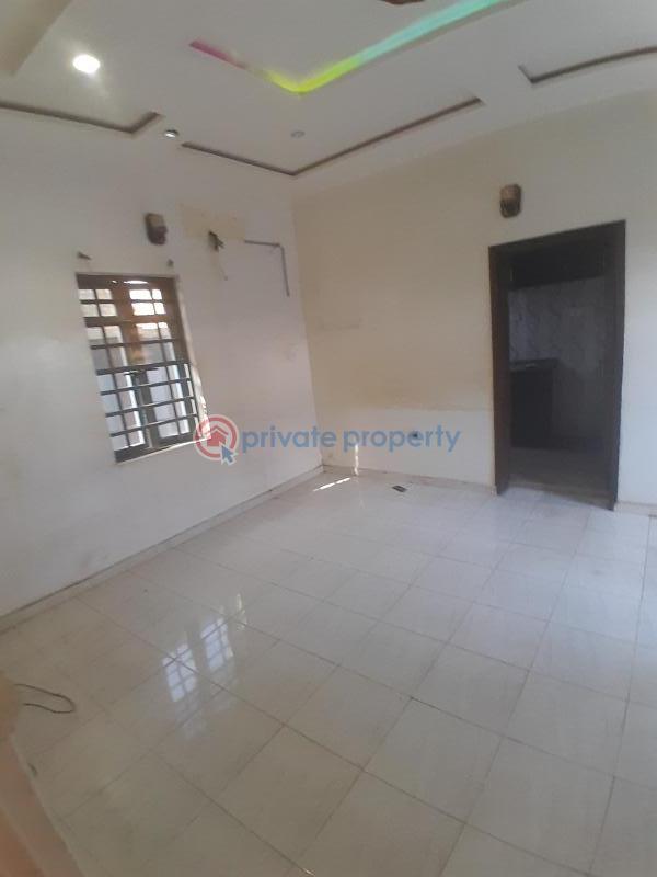 2 bedroom Flat & Apartment For Rent Governors Road, Aboru Alimosho Lagos - 6