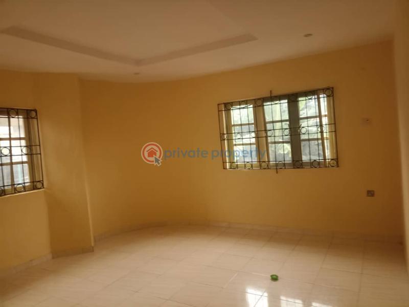3 bedroom Flat & Apartment For Rent Off Herbert Macaulay Alagomeji Yaba Lagos - 0