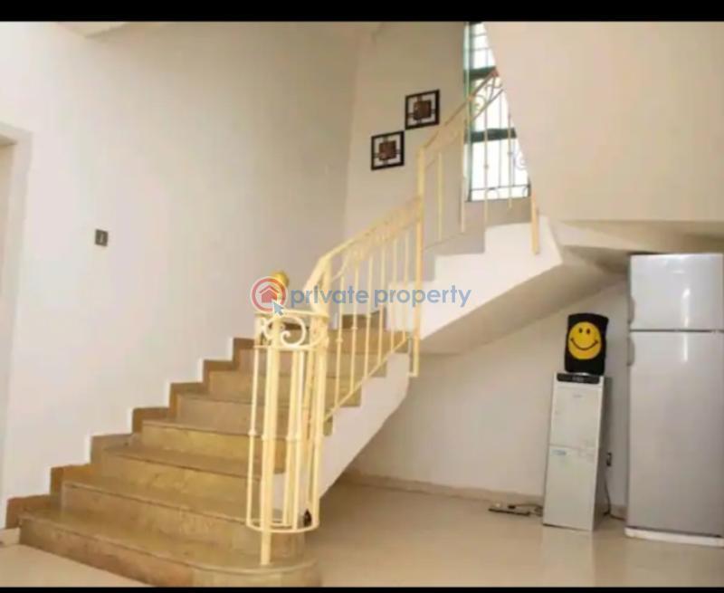 9 bedroom House Short let Off Ikeja Medical Center, Allen Avenue Ikeja Lagos - 7